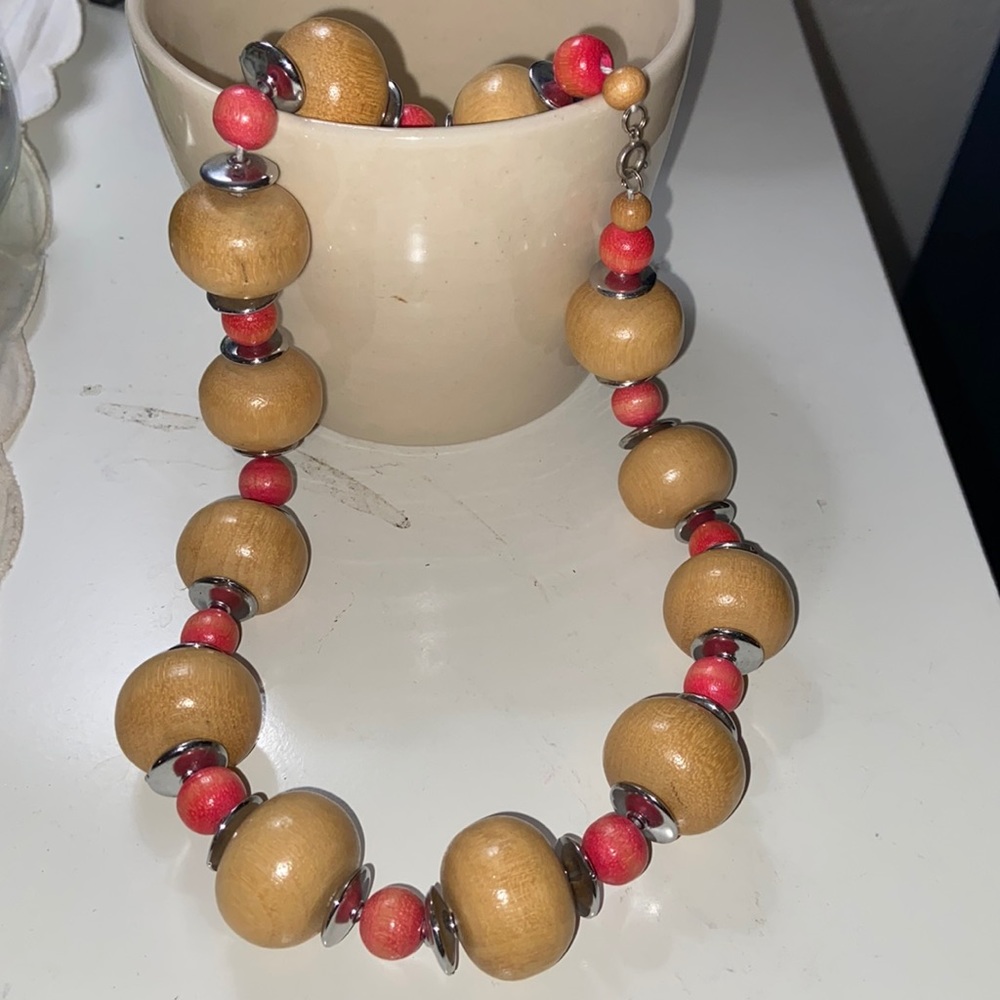 Wood and silver beaded necklace, traditional closure